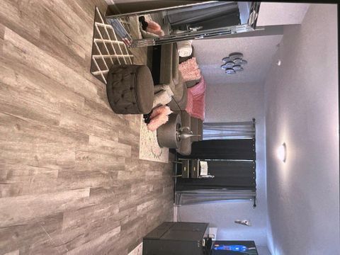 Private Room in 1Bed.1Bath
