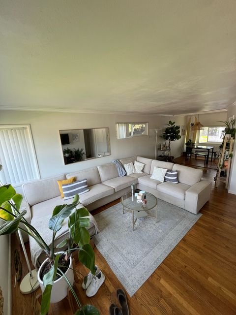 Private Room in 3Bed.1Bath