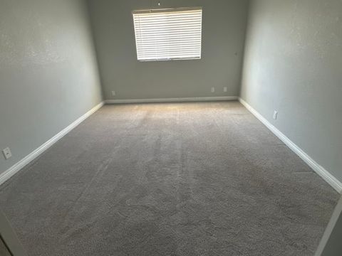 Private Room in 3Bed.1.5Bath