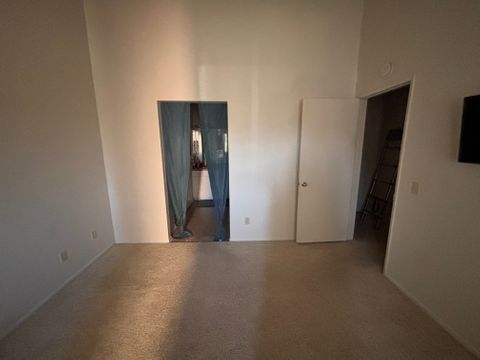 Private Room in 2Bed.1.5Bath