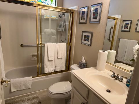 Shared Room in 3Bed.2Bath