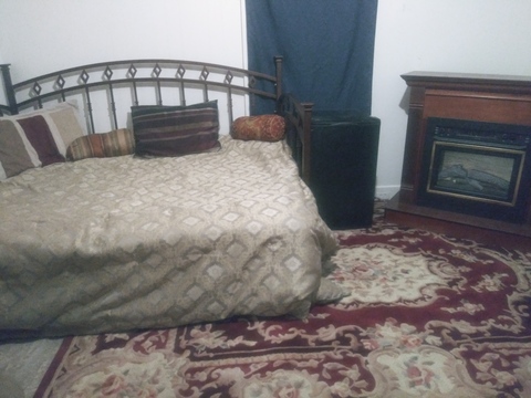 Private Room in 3Bed.1Bath