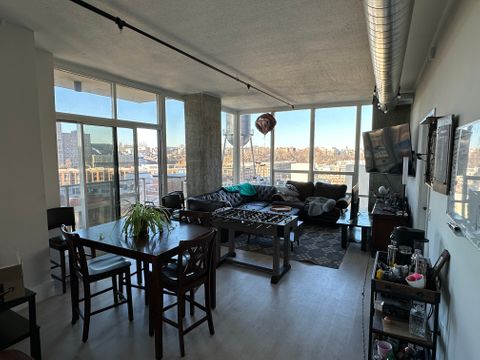 Private Room in 3Bed.3Bath