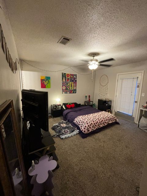 Private Room in 2Bed.1.5Bath