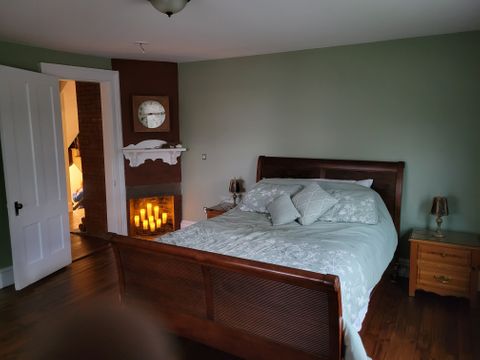 Room5Bed.3.5Bath