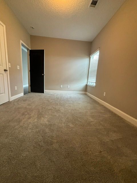 Room2Bed.2Bath