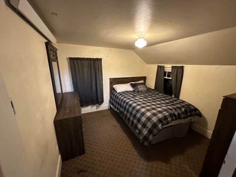 Private Room in 3Bed.1Bath