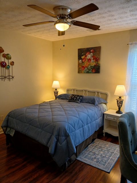 Room3Bed.2.5Bath