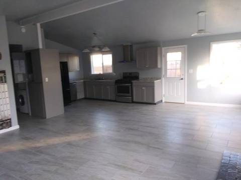 Private Room in 3Bed.3Bath