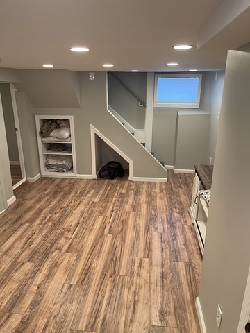 1br Downstairs space for rent