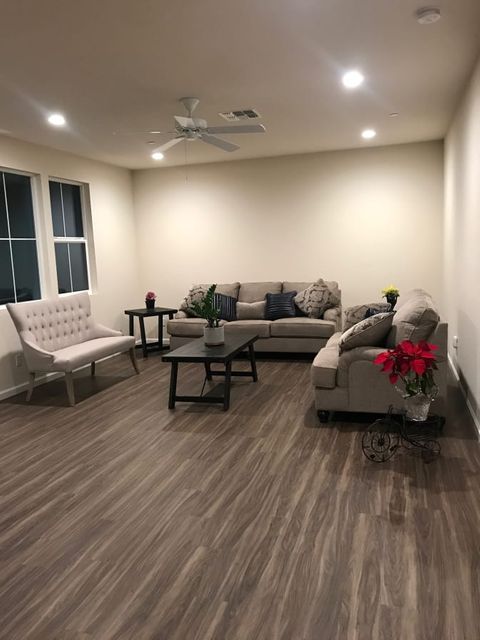 Room4Bed.3Bath