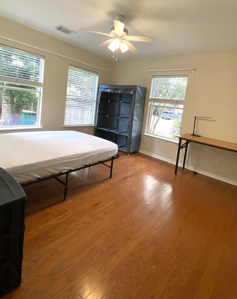 Private Room in 6Bed.3Bath