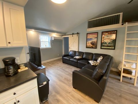 Entire Place 2Bed.1Bath