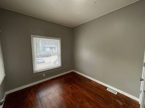 Private Room in 3Bed.1Bath
