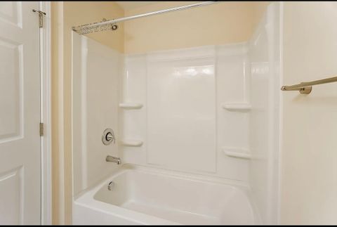 Private Room in 3Bed.2.5Bath