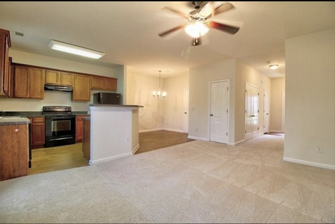 Private Room in 3Bed.3Bath