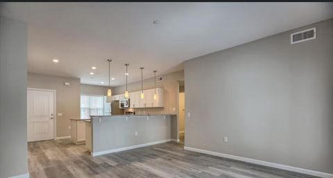 Private Room in 2Bed.2Bath