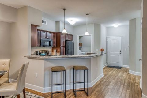 Private Room in 2Bed.1.5Bath