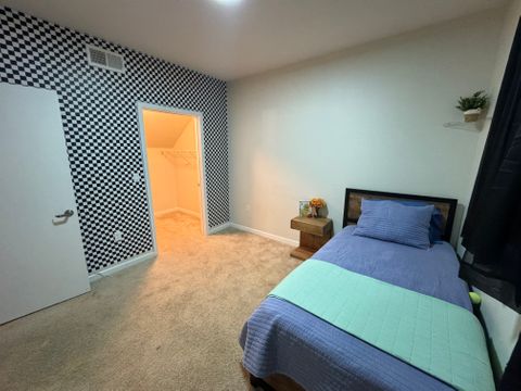 Private Room in 2Bed.2Bath
