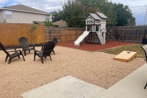 Entire Place 4Bed.2Bath