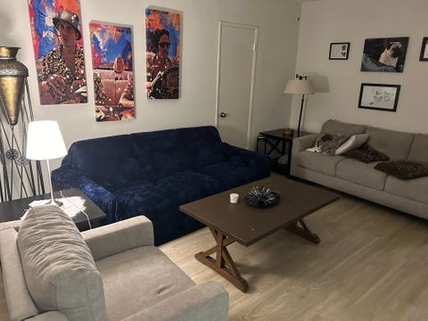 Private Room in 2Bed.1.5Bath