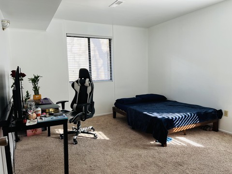 Private Room in 2Bed.1Bath