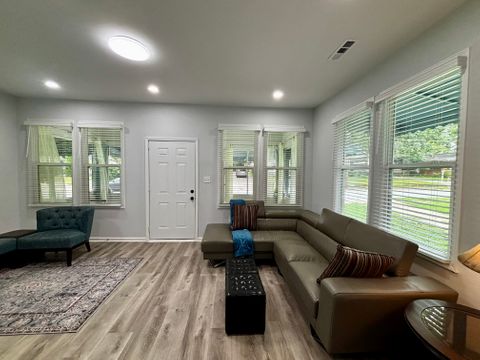 Entire Place 3Bed.2Bath