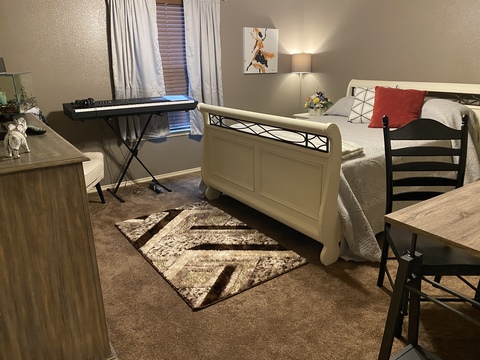Private Room in 3Bed.3Bath