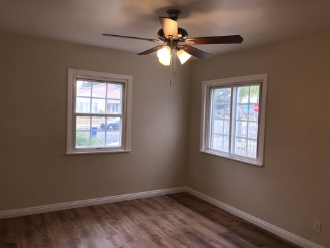 Private Room 11x12 walk-in closet