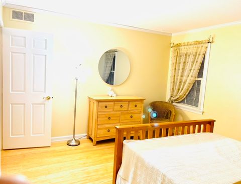 Private Room in 3Bed.1Bath