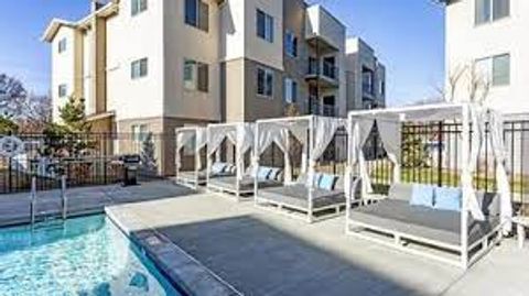 Private Room in 3Bed.3Bath