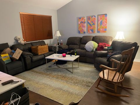 Private Room in 2Bed.3Bath