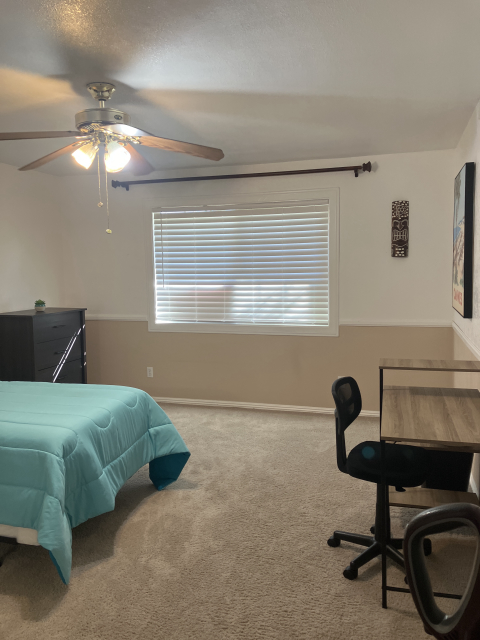 Private Room in 3Bed.2Bath
