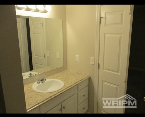 Private Room in 3Bed.3Bath