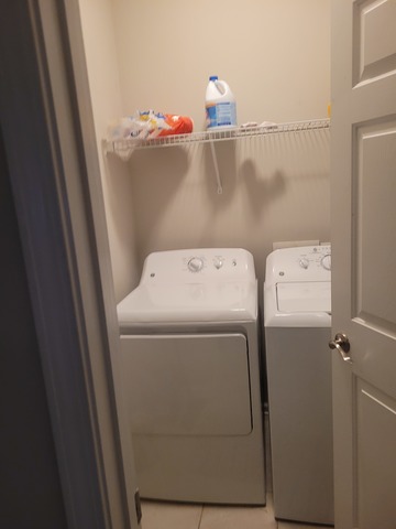 Private Room in 3Bed.2Bath