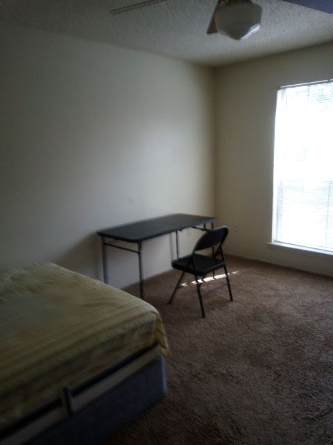 Private Room in 3Bed.2Bath