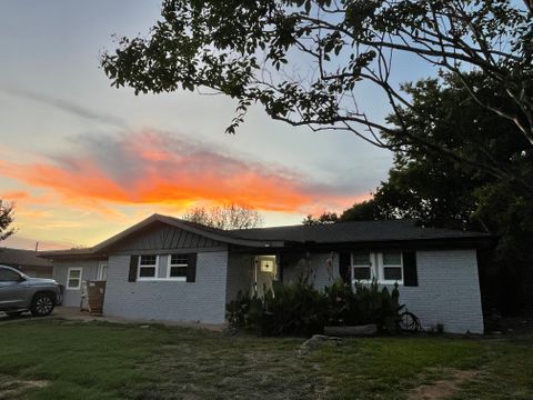 Entire Place 4Bed.2Bath