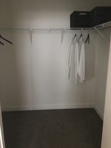 Private Bedroom/Bath near 2 airport