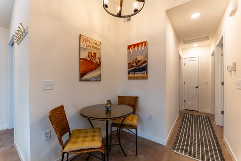 Private Room in 2Bed.2Bath