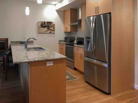 Private Room in 1Bed.1Bath