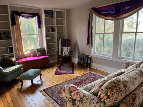 Private Room in 3Bed.1Bath