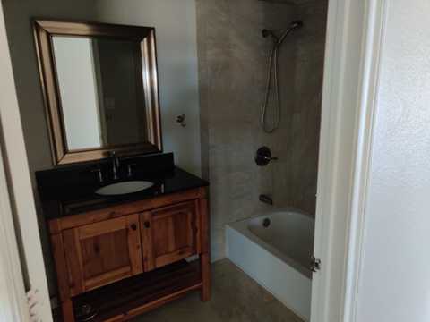 Entire Place 4Bed.3Bath