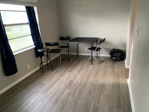 Private Room in 2Bed.1.5Bath