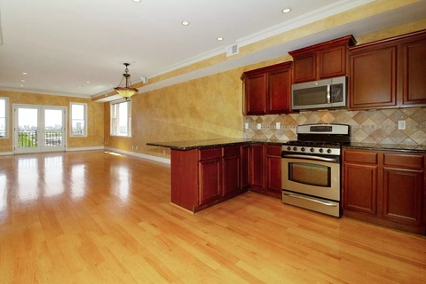 Private Room in 3Bed.2Bath