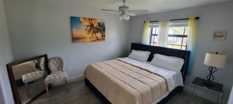 Entire Place 4Bed.2Bath