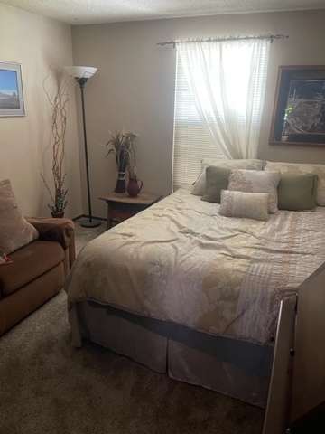 Private Room in 3Bed.3.5Bath