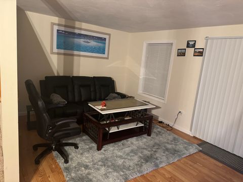Private Room in 3Bed.1.5Bath