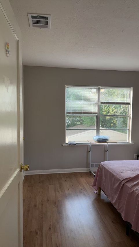 Private Room in 5Bed.2Bath