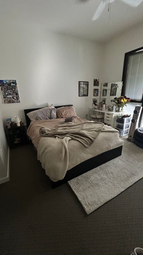 Private Room in 3Bed.3Bath