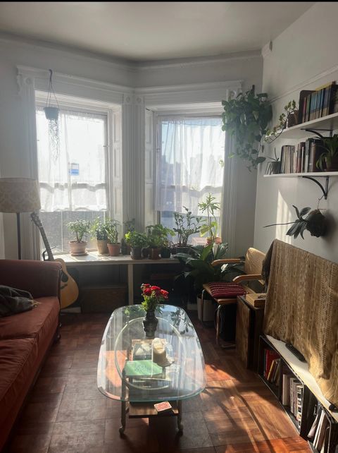 Private Room in 3Bed.1Bath